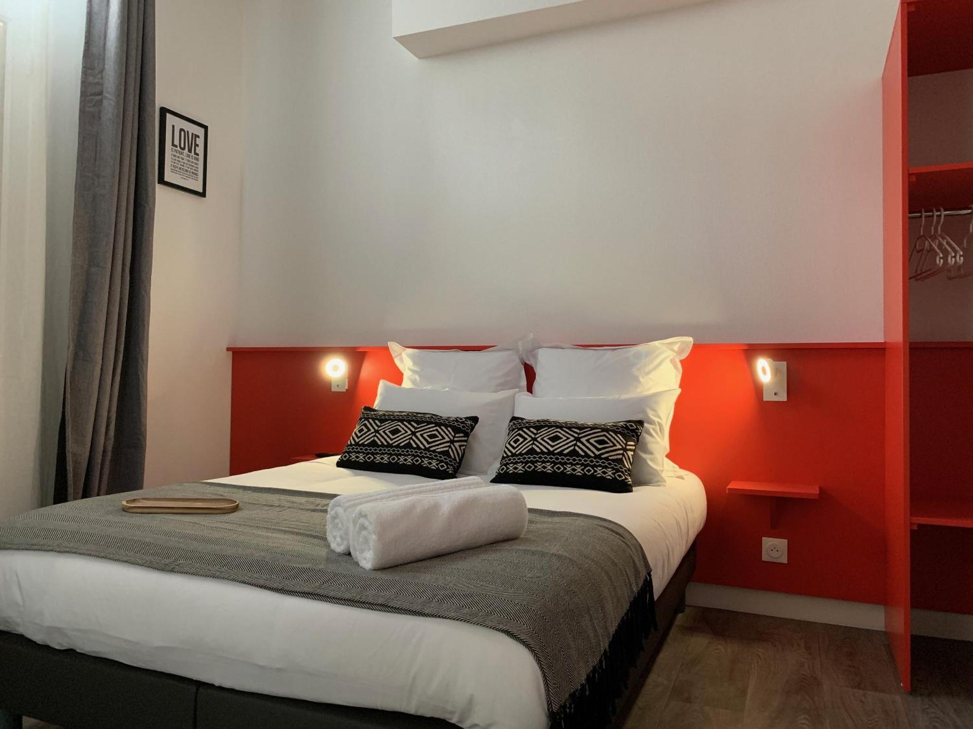 Logis St Joseph Angers Exterior foto