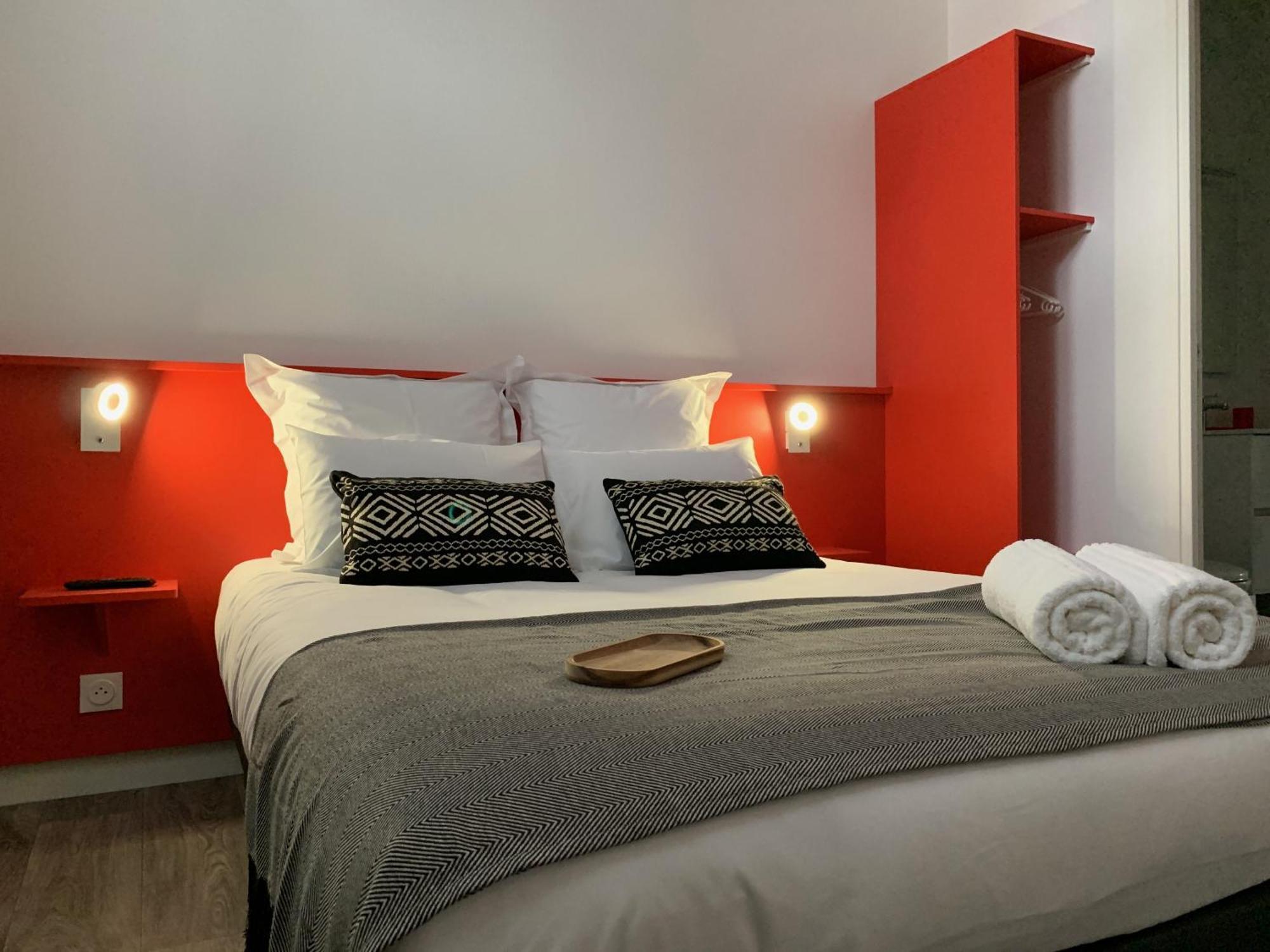 Logis St Joseph Angers Exterior foto